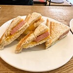 タロカフェ - スパムホットサンド