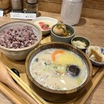 ごはんすすむ 横浜ポルタ店 - 