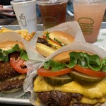 シェイクシャック - 厚くスライスされたピクルスが良いアクセントでした