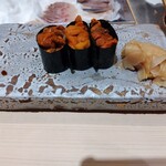 銀座のみこ寿司 - うに3貫