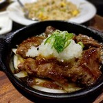 笑笑 - 熱々！牛ハラミステーキ(888円)