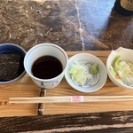 昭和屋 そば琳 - ニシン　おつゆ　ネギと山葵　漬物