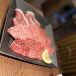 焼肉おくう 本郷台本店 - 厳選盛り合わせ