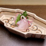 御宿かわせみ - 平目（縁側つき）鮮度の良さをものがたる弾力食感と香り。ちり酢が抜群に合います。