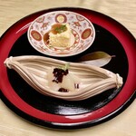 御宿かわせみ - デザート　チーズケーキは紅茶餡、ラフランスのコンポート赤ワインゼリー添え