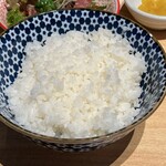 キッチン だるま - 唐揚げ定食のライス