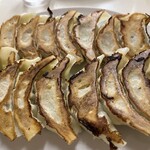 ぎょうざ専門店 赤萬 元町店 - 