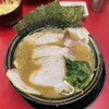 家系ラーメン 王道家直伝 との丸家  八潮店