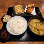 大衆ぎょうざ倶楽部 餃夢中 - 