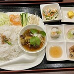 123 Dzo - ブンチャセット　つけ麺　セットの春巻きも美味しい