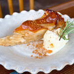 まるき 自家焙煎 Dish feat.Coffee&Tea - アップルタルト（780円）