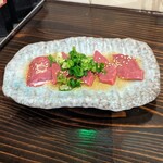 大衆ホルモン酒場 やまちゃん - ハツ刺し