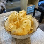 谷中銀座 写楽 - 手仕込みの生削りポテトチップス