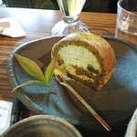 ルポ・デ・ミディ　 - 濃い抹茶のロールケーキ430円