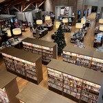 スターバックスコーヒー 蔦屋書店 武雄市図書館店 - 