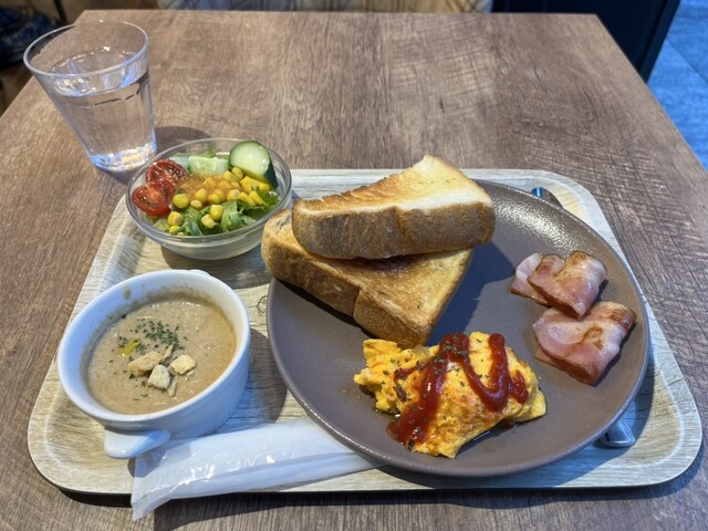 DAiSY 西新宿店