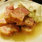 酒肴哲 - ベーコン（クリームチーズ添え）♪