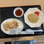 上々麺房 - 料理写真:餃子とミニ炒飯セット