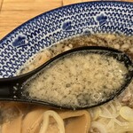 めん業一筋 善龍 - スープ