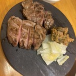 牛タンいろ葉 新宿歌舞伎町のれん街 - 