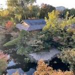 御宿かわせみ - 自然と調和する純和風の佇まい