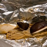 手打ち蕎麦処 なごみ - エリンギ エノキ シイタケ バターの香り