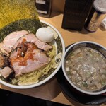 すごい煮干ラーメン凪 西新宿七丁目店 - 