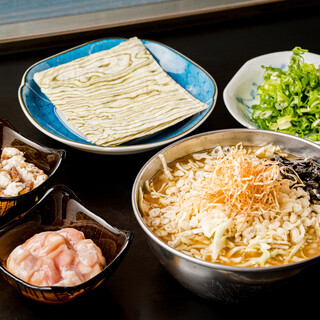 グルテンフリーのもんじゃ焼きや、味が選べるやきそばが自慢◎