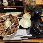 炭火焼豚丼 松風 - 