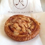 MAISON KAYSER SHOP - アーモンドデニッシュ