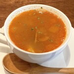 スペイン料理 ポコ ア ポコ - マラガ風海老入りスープ