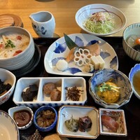日本料理 山里 - ご飯とお粥と薬膳粥から選べます。