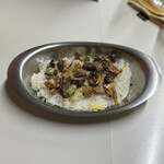 かれーの店 うどん  - きのこの叫びチーズ入りトマトトッピング