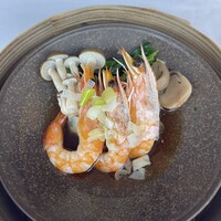中国料理 梨杏 - 海老ときのこの蒸籠蒸し
