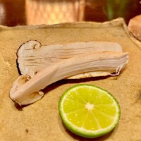 たでの葉 - その歯応えと滲み出る旨味が堪らない！
