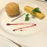 イタリアン チャイナバル村塾 - ★デザート★
      テリーヌ ド フロマージュ
      胡麻団子