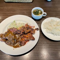 キャトルラパン - ステーキランチ 400g みそソース、毛沢東