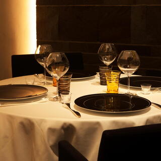 お誕生日や記念日のお祝いに、ケーキやお花のブーケもございます