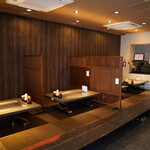 五日市 八昌 - 座敷テーブル鉄板4人掛け席が4テーブル（掘りごたつではありません。）