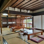 姉山の家 - 店内