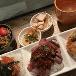 カフェ ダイニング マカナ - 