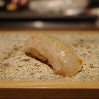 鮨トキドキ串 海老虎 - ヒラメ