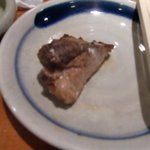 魚 しんのすけ - 鮪の頬肉がまた焼けた