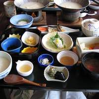 日本料理 初海 - 伊勢海老の味噌汁つきの朝食御膳！