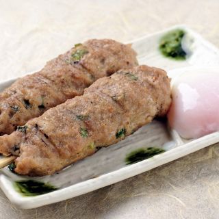 自家製つくねを生から焼き上げます！！