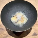 katecuore - 牛出汁炭酸で割ったスープ　佐賀塩　木耳　酢橘