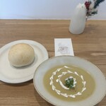 anello ホシノ - さつま芋のポタージュ＋自家製ミルクパン