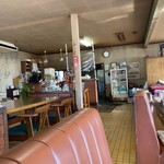 ドライブイン三陸 - 店内