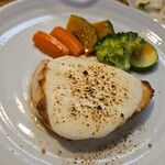 キッチン ブルー グローブ - 反対側から、クラムのジュ仕立てクリームチーズソース・ブルュレはタップリ