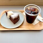 And Cafe Sacai - ガトーショコラ520円、アイスコーヒー520円